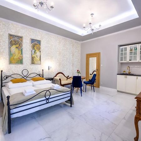 Wrona Apartamenty De Luxe Krakow Exterior photo