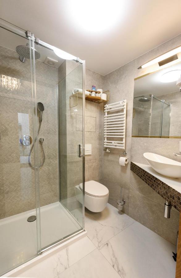 Wrona Apartamenty De Luxe Krakow Exterior photo